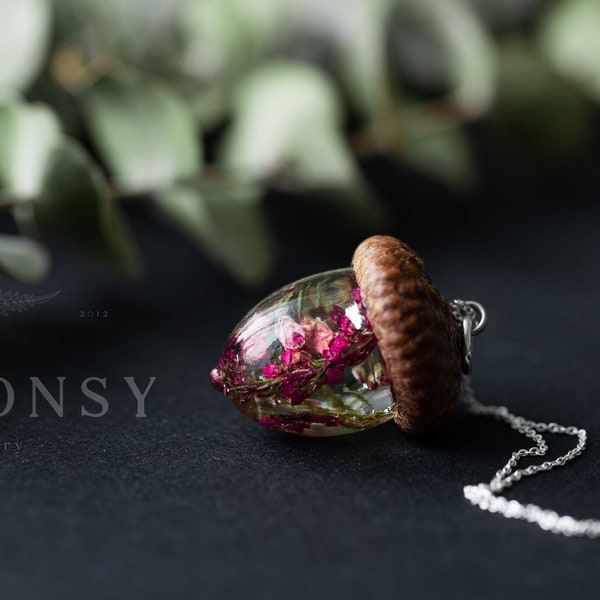 Heather Necklace / Flower Acorn / Winter Necklace / Botanical Necklace / Woodland Jewelry / Resin Necklace / Resin Jewelry