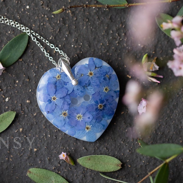 Forget Me Nots Necklace / Button Heart / Pressed Flower Necklace / Gifts For Her / Memorial Necklace / Something Blue / Resin Jewelry