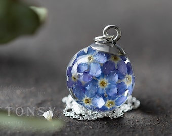 Forget Me Nots Necklace / Globe / Pressed Flower Necklace / Gifts For Her / Memorial Necklace / Something Blue /  Birthday Gifts / Jewelry