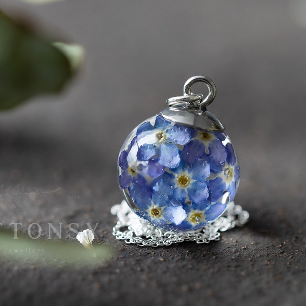 Collier Forget Me Nots / Globe / Collier de fleurs pressées / Cadeaux pour elle / Collier commémoratif / Quelque chose de bleu / Cadeaux d'anniversaire / Bijoux