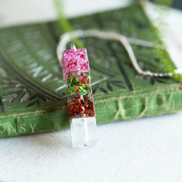 Four Seasons Cube Necklace / Real Flower Necklace / Botanical Jewellery / Pressed Flower Necklace / Gifts for Her / Cherry Blossom Jewelry