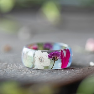 Real Flower Ring / Wildflower Meadow / Pressed Flower Ring / Resin Jewelry / Real Flower Jewelry / Resin Ring / Gifts for Her