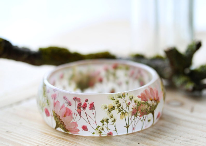 Real Flower Bangle Pink Daisy Bangle Botanical Jewellery Resin Bangle Gypsophila Jewellery Pink Bracelet Gifts for Her