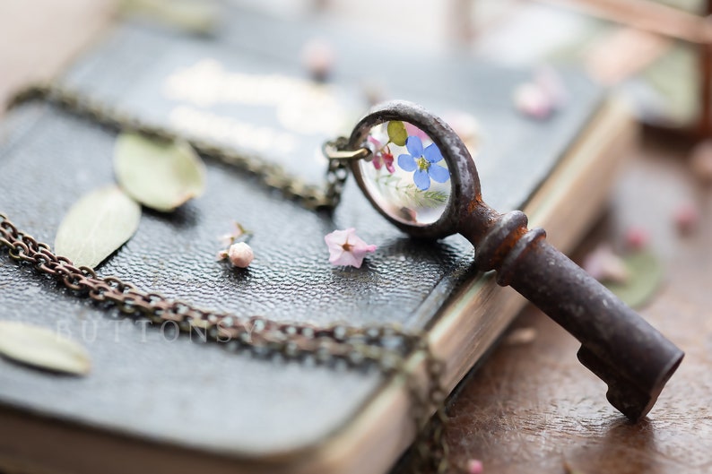 Antique Key Necklace with Real Flowers image 2