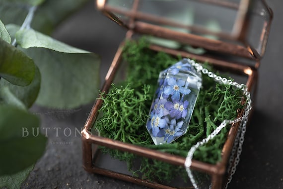 Crystal Resin Forget Me Not Pressed Flowers Necklace - Memorial Gift for Mom