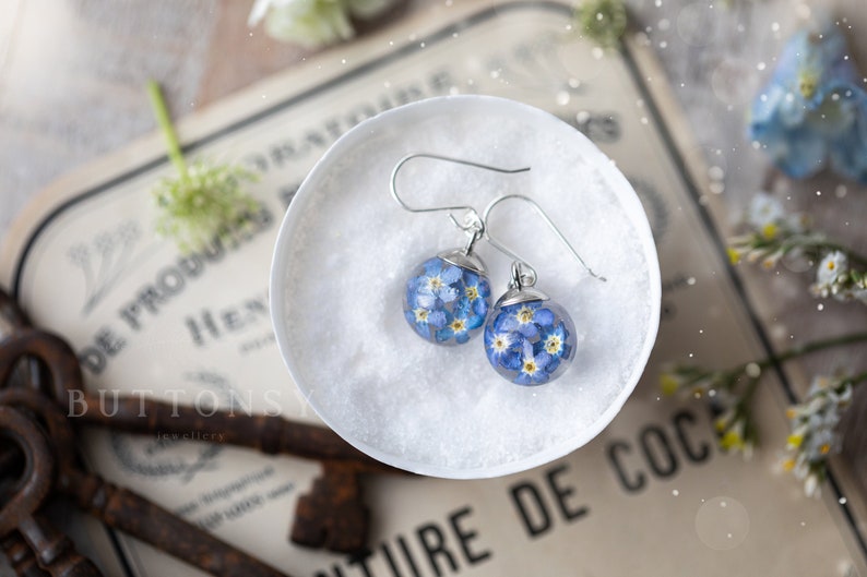 Oubliez-moi pas boucles doreilles / Boucles doreilles Dangle / Something Blue / Boucles doreilles à fleurs réelles / Boucles doreilles en argent / Boucles doreilles en résine / Bijoux de mariage image 2