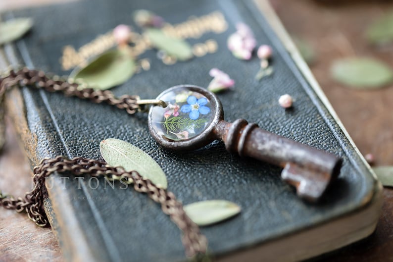 Antique Key Necklace with Real Flowers image 3