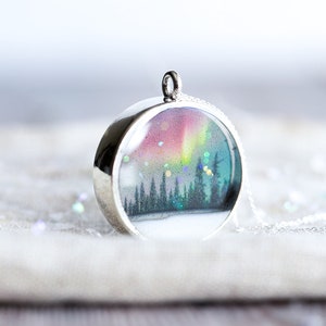Northern Lights Necklace / Aurora Borealis / Rainbow / Woodland / Nature Jewelry / Aurora Jewellery / Northern Lights / Night Sky Necklace image 4
