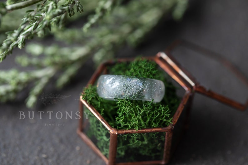 Four Seasons Winter Ring / Snow Ring / Botanical Jewellery / Winter Jewelry / Nature Jewellery / Resin Ring / Glitter Ring / Whimsical Ring image 4