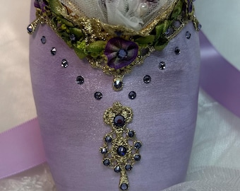 Nutcracker Sugarplum Fairy decorated pointe shoe in purple and gold. Nutcracker Ballet. Nutcracker gifts. Ballet Decor. Dance decor.