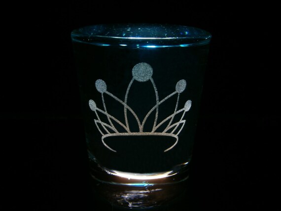 2oz Queen Bee Shotglass LASER 2oz Queen Bee Shotglass LASER