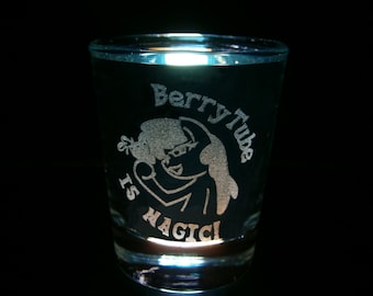 Berry-Tube ist Magie - Schnapsglas