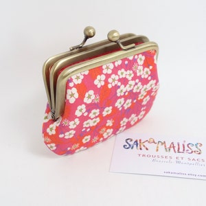 Porte-monnaie à deux poches, fermoir rétro, tissu Liberty Mitsy red, orange, rose, blanc et mauve