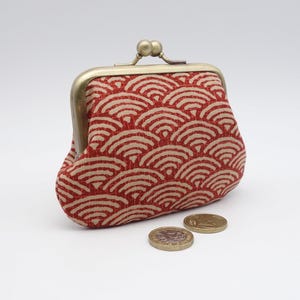 Porte-monnaie à fermoir retro en tissu japonais, motif traditionnel Seigaiha orange et beige, 2 sections pour cartes et monnaie,