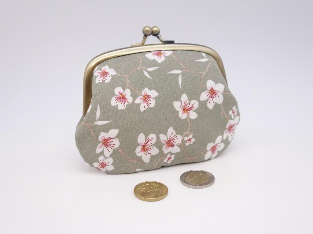Japanese Kisslock Coin Purse - Etsy