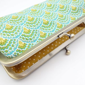 Kisslock pencil case Blue, green and golden scallops Closure through long metal frame for easy acces to contents image 2