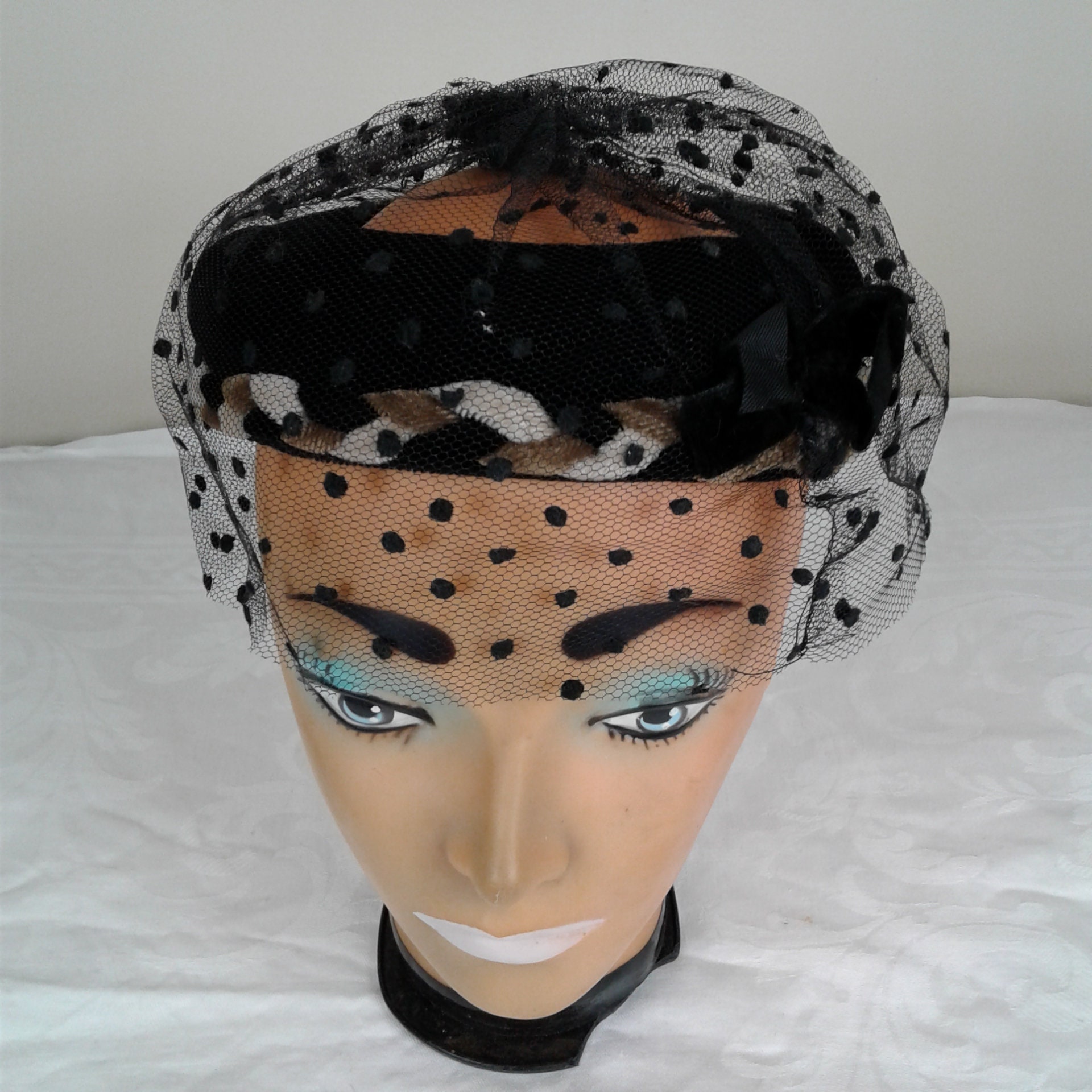 Vintage 1950\'s United Hatters Cap Millinery Union Beaded Sequin Pillbox Hat United Hatters Cap - Etsy main image 2