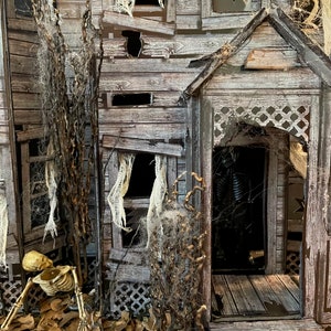 Haunted House DIY Decoration Kit image 9