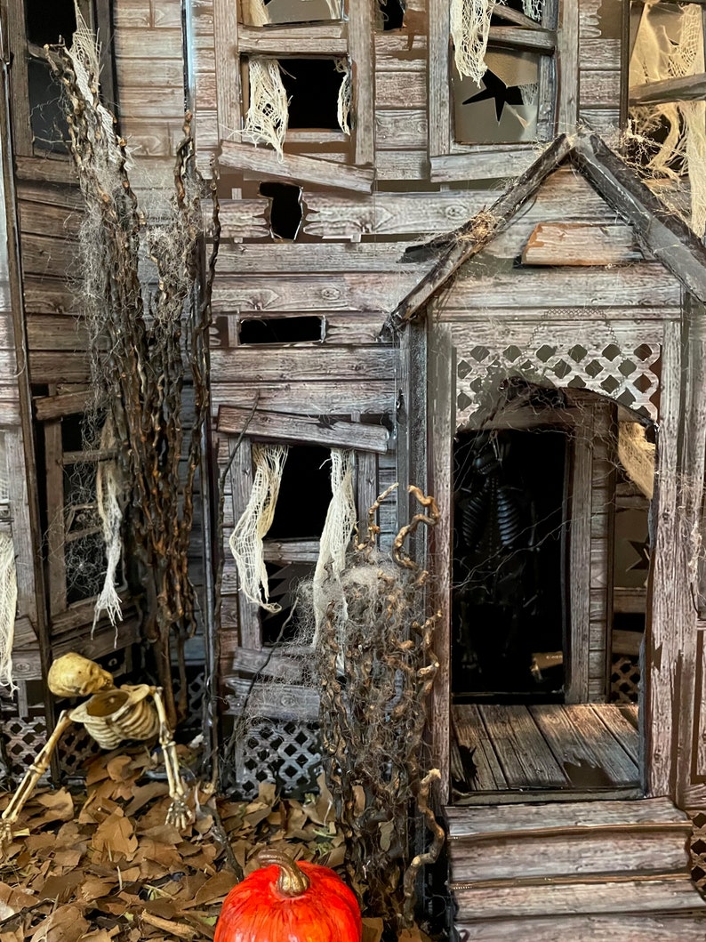 Haunted House DIY Decoration Kit image 9