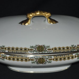 RARE ANTIQUE Covered Dish POY7 Jean Pouyat, Limoges France (JPL) Yellow Circle Chain, Medallion, Green Leaves, Red Berries c. 1891-1932