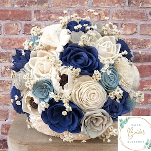 Holzblumenstrauß- Du bist eine verträumte Sammlung- Marineblau, Stahlblau, Hellgrau und Elfenbeinholzblumenstrauß Sola-Holzblumenstrauß