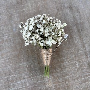 Dried Babies Breath Boutonnière – Rustic Twine Wrap