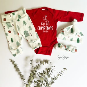 First Christmas baby outfit, Christmas baby coming home outfit, Gender neutral Christmas outfit, Baby gift Christmas, Modern Christmas baby