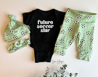 Soccer baby gift, Football baby gift, Soccer baby outfit, gender neutral soccer outfit, soccer baby shower, Soccer baby, future soccer star