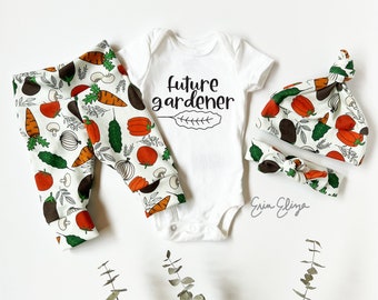 Déguisement futur jardinier pour bébé, cadeau jardin pour bébé, cadeau légumes pour bébé, cadeau pour amoureux du jardin pour bébé, légumes pour bébé, idées cadeaux jardinière pour bébé