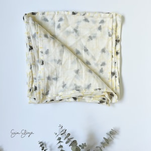 Bee baby gift, bee baby shower, honey bee swaddle, little honey bee coming home outfit, gender neutral bee gift, bee muslin swaddle image 9