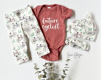 Cadeau bébé vélo, cadeau bébé cycliste, tenue vélo bébé fille, tenue vélo bébé fille, baby shower vélo, baby shower vélo, bébé vélo