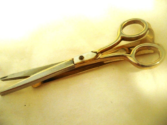 VTG Estate Find Mother of Pearl Scissors Tie Clasp - image 5