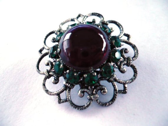 VTG Brooch - Intricate Design Pin with Ruby Red a… - image 7