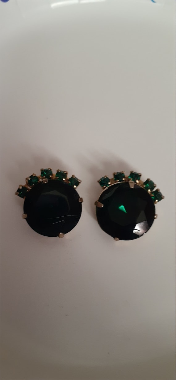 Gorgeous Pair of Kelly Green Clip Earrings Rare