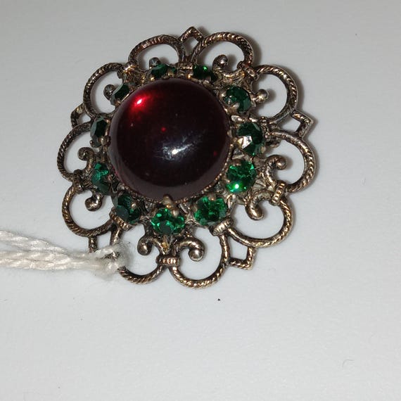 VTG Brooch - Intricate Design Pin with Ruby Red a… - image 10