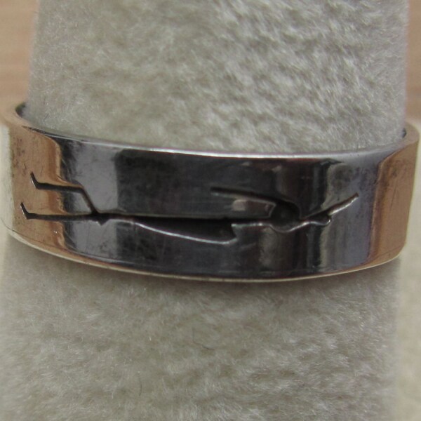 Southwestern Jewelry, Kokopelli Ring, Sterling Silver, two incised Kokopelli figures, size 10, 6mm band, vintage,unisex, fertility, music