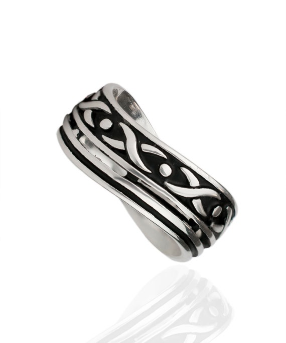 Ellani Jewellery wave stacker ring. Ellani Jewellery wave stacker ring.