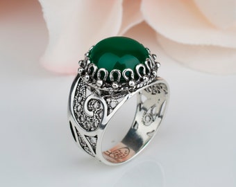 Natural Green Agate Silver Ring, 925 Sterling Silver Genuine Green Agate Cabochon Gemstone Artisan Crafted Round Ring Jewelry Gift Boxed