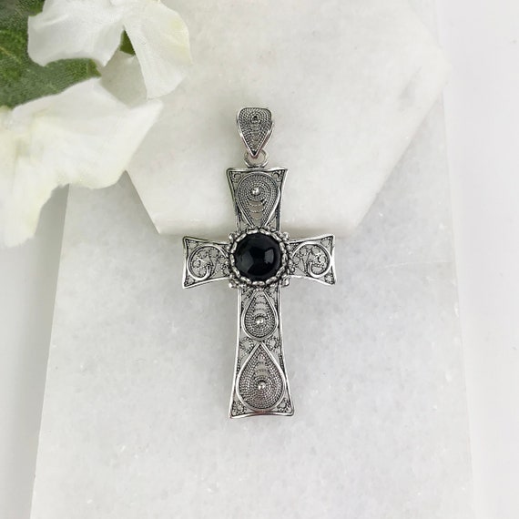 Details about   Aiyana Sterling Silver & Onyx Cross 