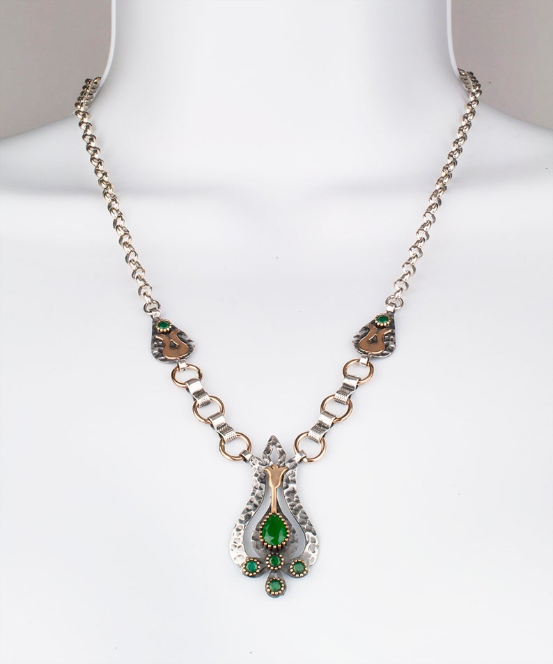 Green Sapphire Corundum Hammered Tulip Necklace 19 - Etsy