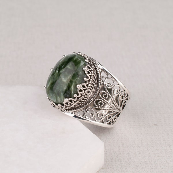 Green Serpentine - Etsy