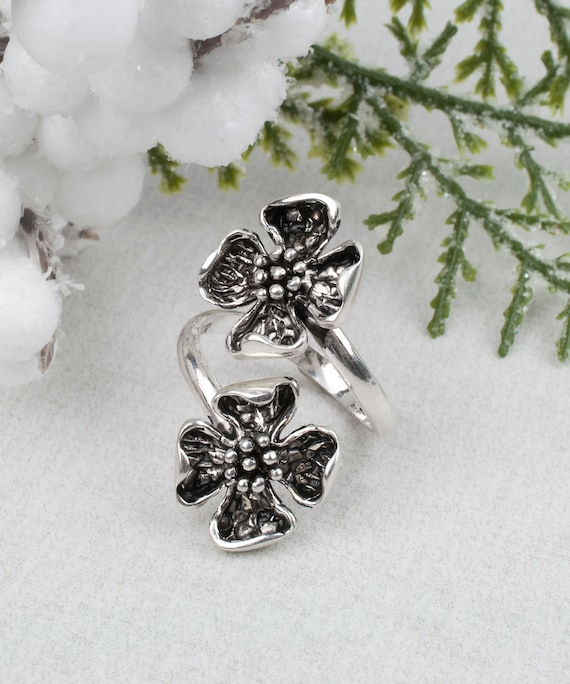 Dogwood flower ring deals
