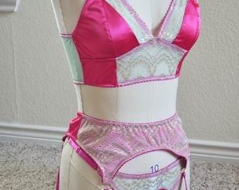 CAMPIONE DI VENDITA, Set di bralette e slip Duchessa, Lingerie in raso e pizzo, Lingerie fatta a mano