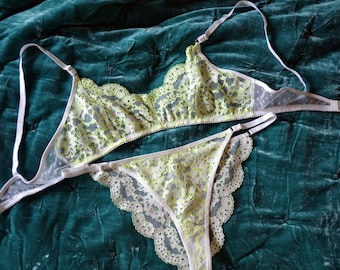 Bralette in pizzo bianco e neon, taglia grande, lingerie fatta a mano, pronta per la spedizione