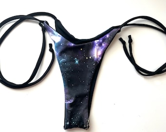 Fondo con cravatta Galaxy perizoma, pronto per la spedizione, costume da bagno fatto a mano