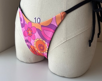 Fondo con cravatta floreale retrò, pronto per la spedizione, costume da bagno fatto a mano