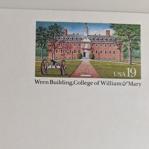 Wren Building, College of William and Mary, Vintage Postcard