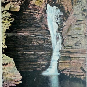 Cascade d'entrée (cascade), Watkins Glen, New York, carte postale vintage