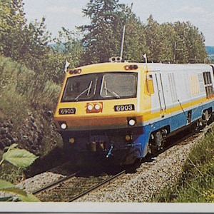 Carte postale vintage du nouveau train LRC de VIA