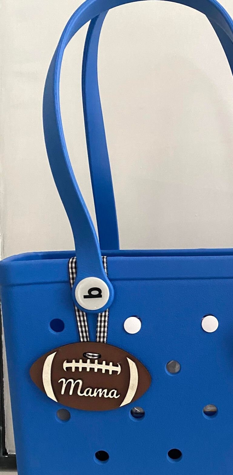 Football Mama Charm, Fußballtasche oder Auto Charm, Football Mom Anhänger, personalisierter Taschenanhänger, personalisierter Sportanhänger, Namensanhänger, Taschenanhänger,